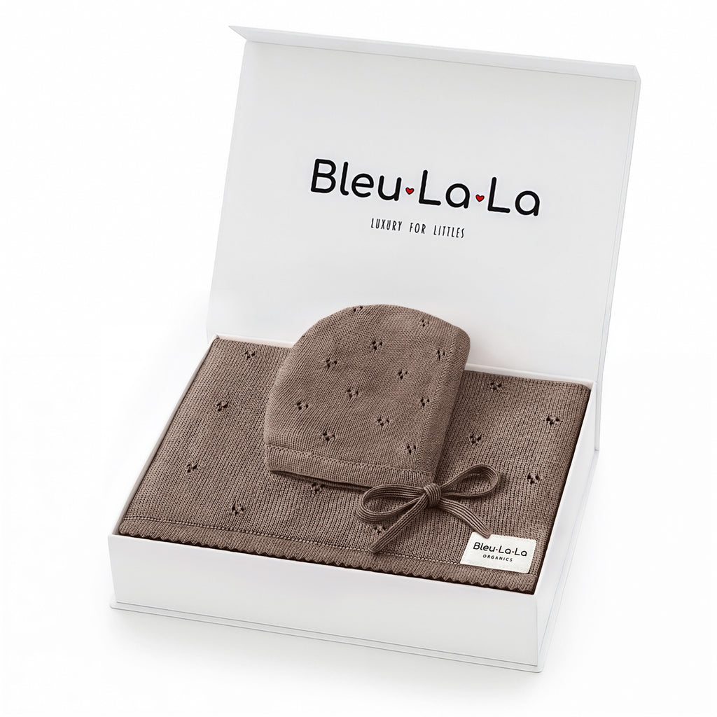 Bleu La La baby product set with brown blanket and hat in packaging